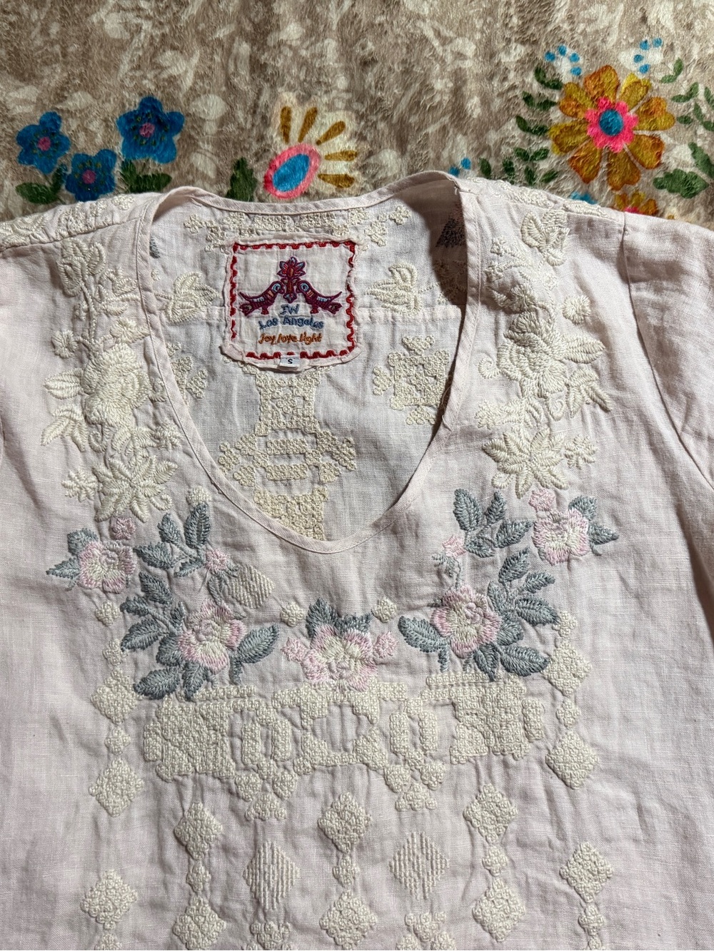 Embroidered Cotton V-Neck Women’s Top - Light Pink
